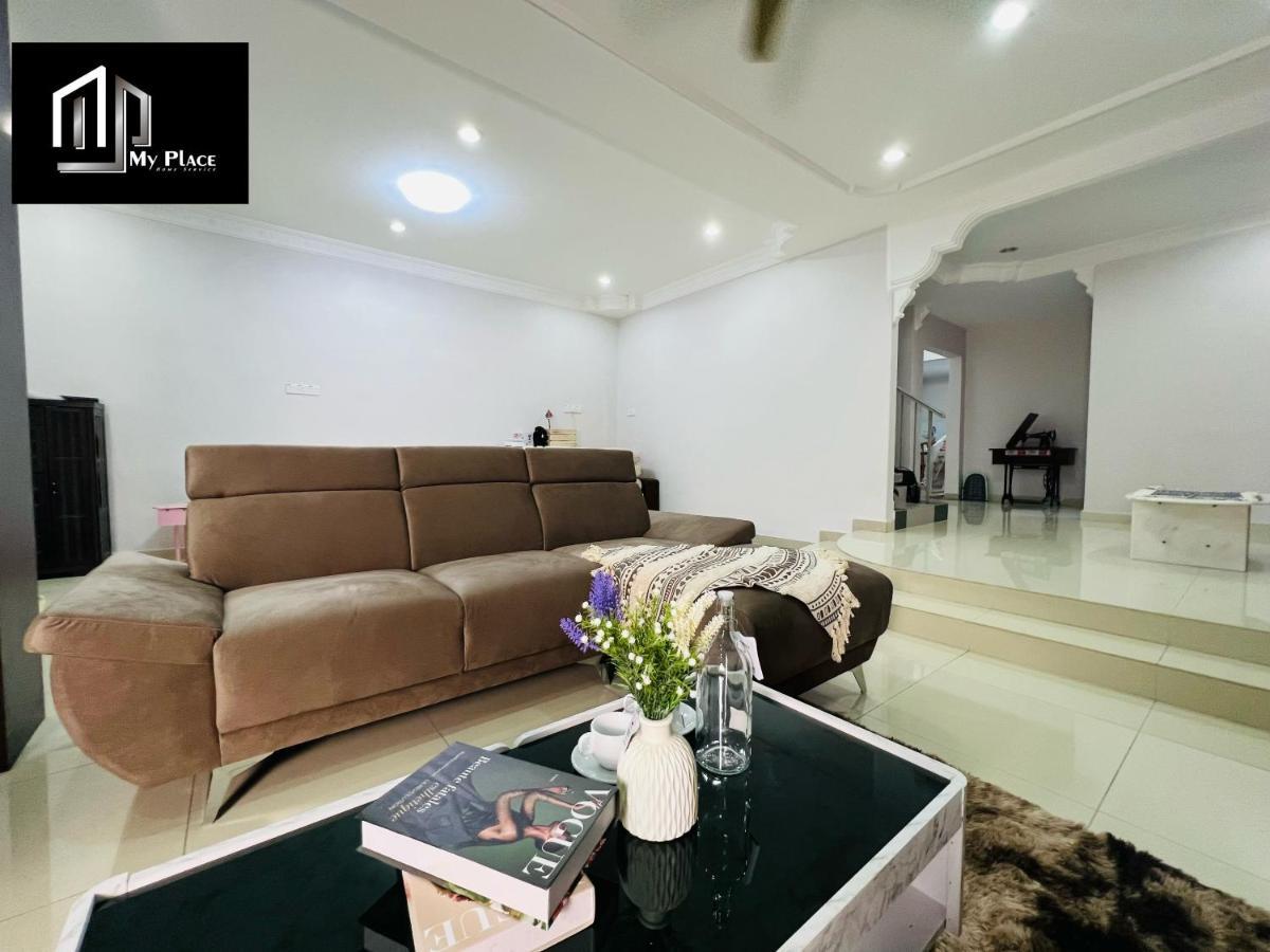 2 Storey 5Br 16Pax Semabok Taman Cheng Ho, 3 By Myplace Malacca Exterior photo